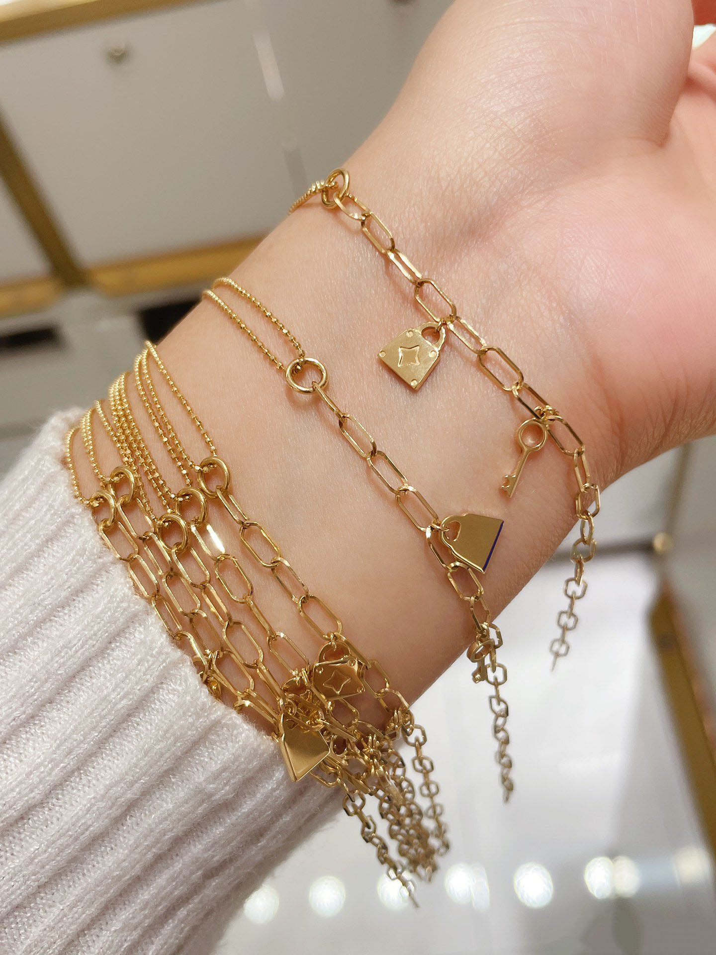 Classic Simple 18kt Gold Bracelet Barak Fashion