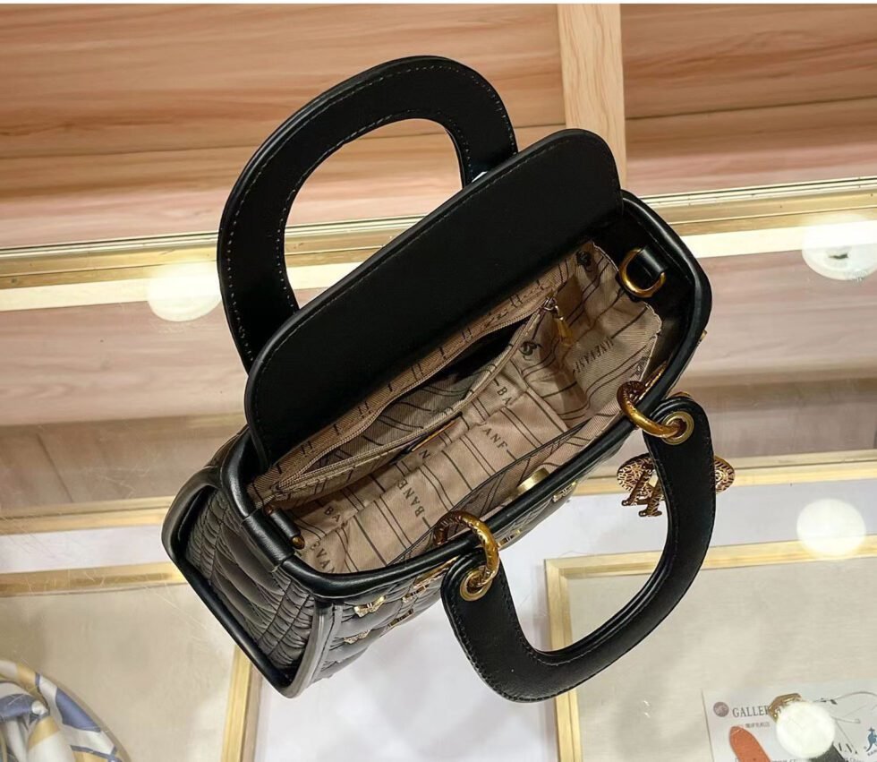 Leather Diamond Check Fashion Handbag Single Shoulder Crossbody Bag Diana Handbag-bag023-f